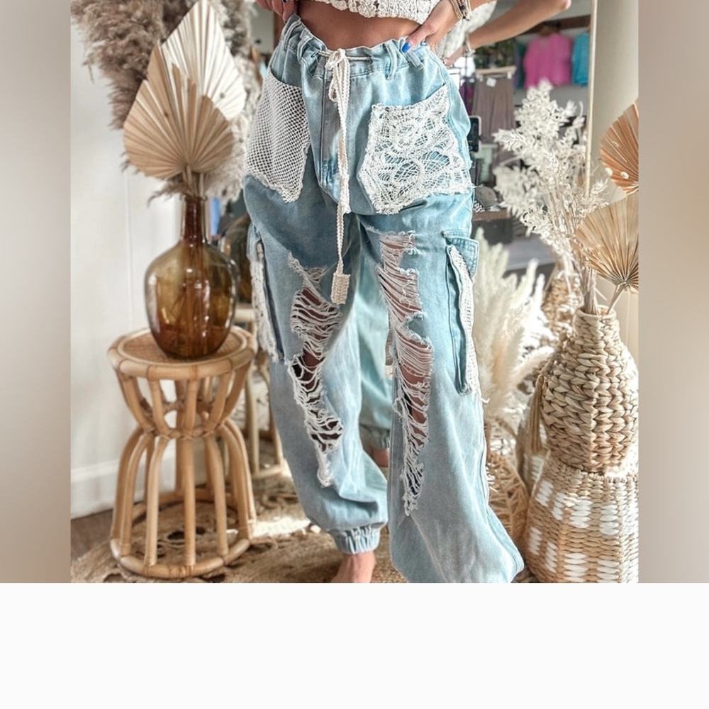 Blue Relaxed Fit Jeans with Vintage Fading